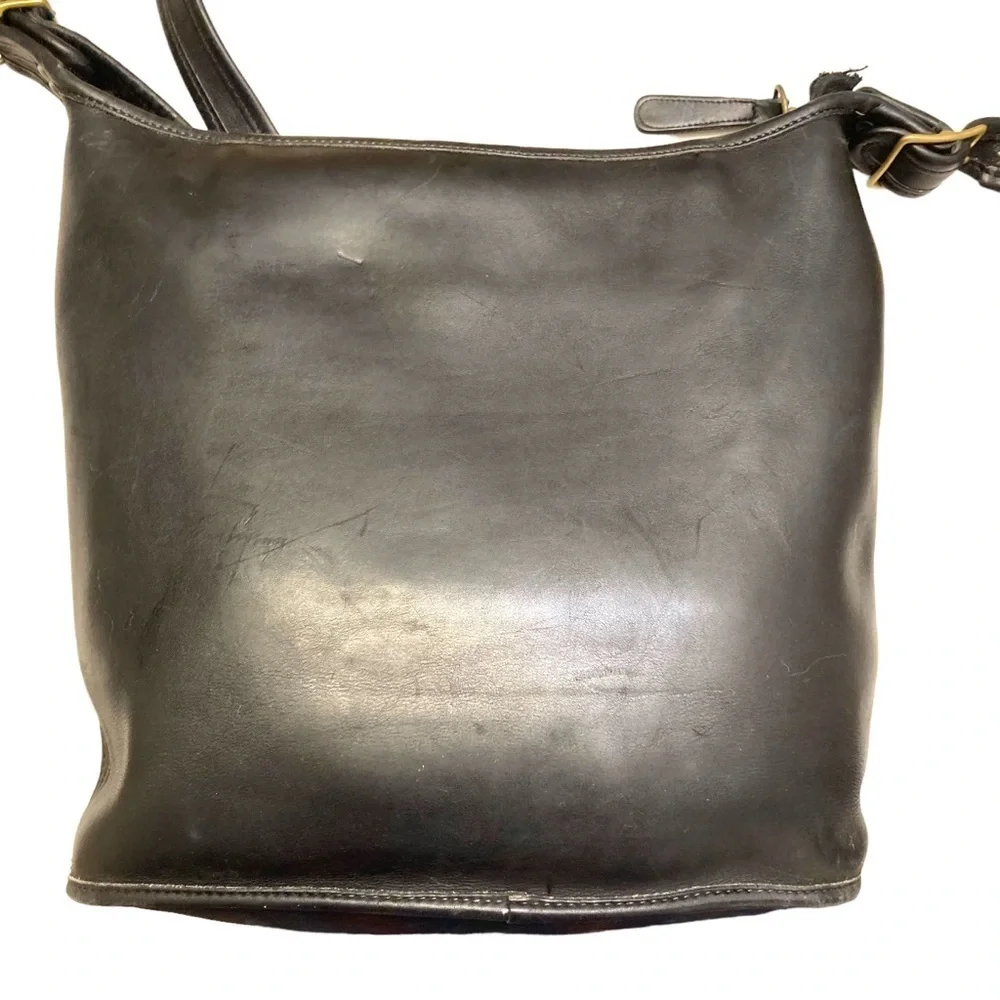 Coach vintage black leather bleaker bucket bag